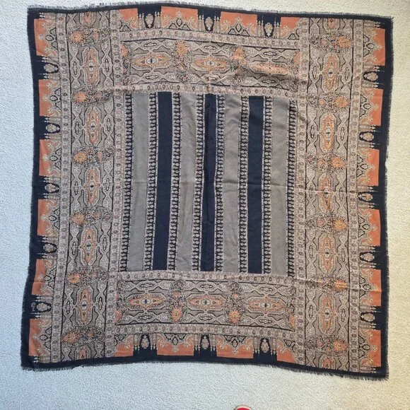 Large Lightweight Wool Scarf Earth Tones - Picture 8 of 8